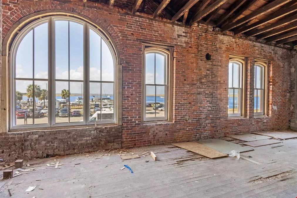 Prime Commercial Property in Historic Amelia Island