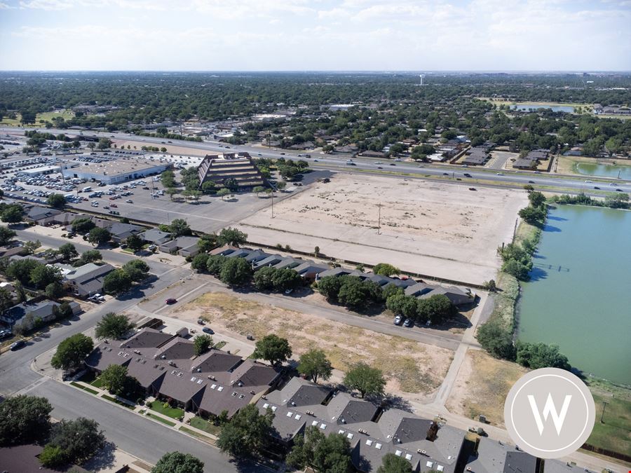 3201 S Loop 289 - Lot #1