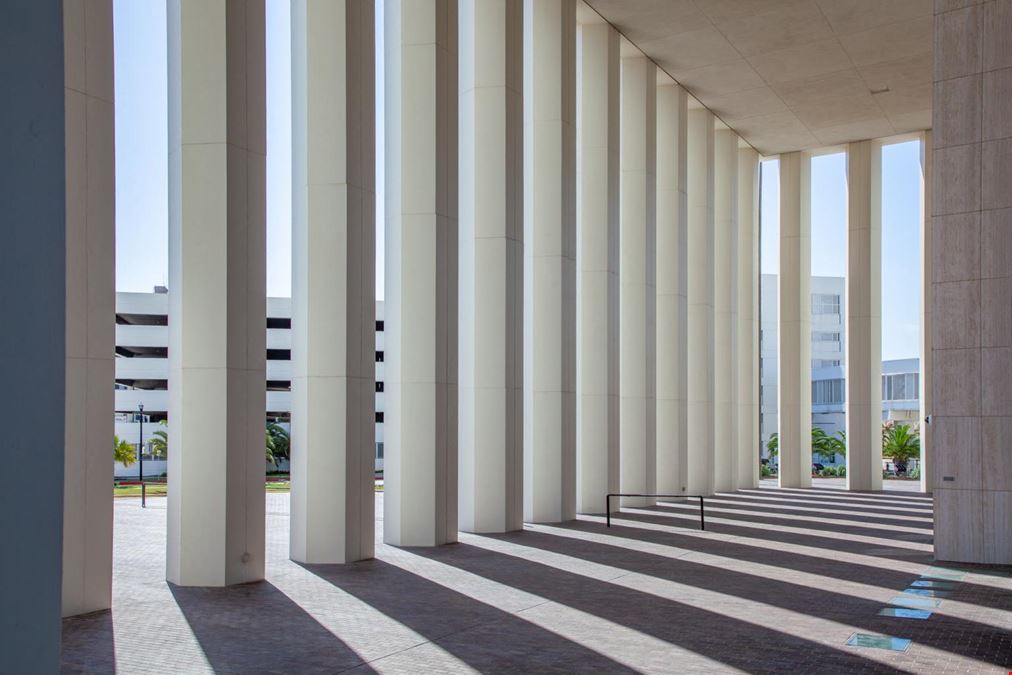 Institutional Seller | One Moody Plaza