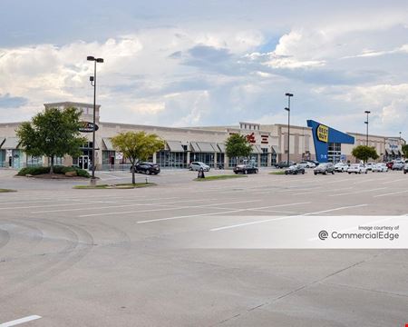 Preview of Retail space for Rent at 2601 South Stemmons Fwy
