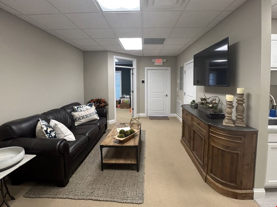 5082 Wooster Rd - Wooster Park Office Condo