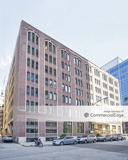 566 West Lake Street