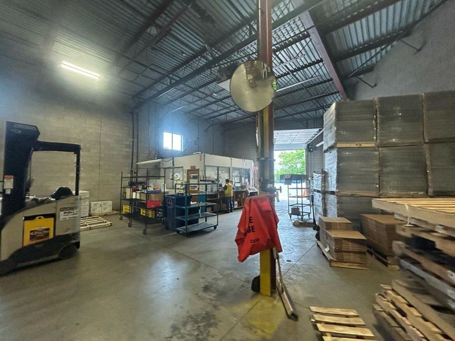 5145 North Service Road