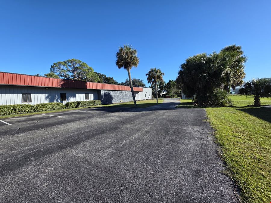 8000+/- SF Industrial Offices | Warehouse