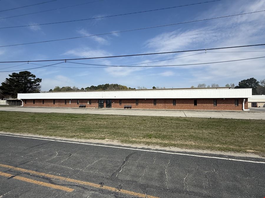 1682 Middle River Loop
