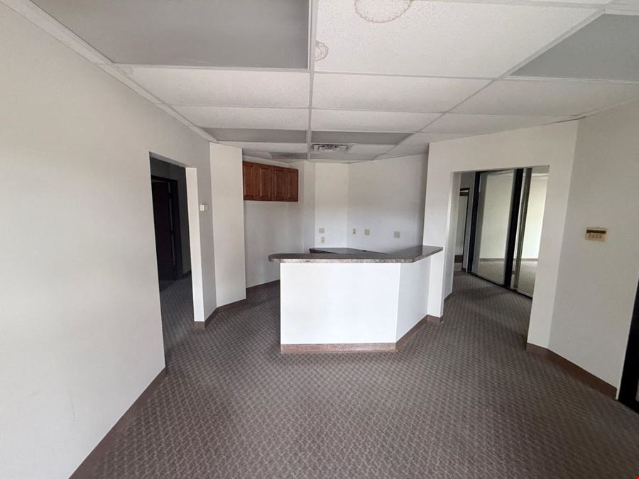 2117 Yellowood - Office/Warehouse