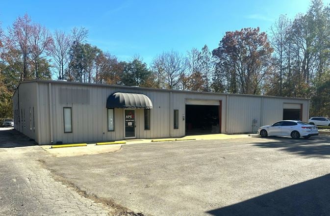 Preview of Industrial space for Rent at 520 Shull Road