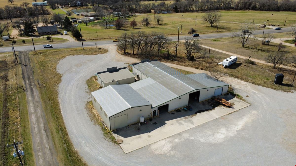 ±9,180 SF Office/Warehouse w/ Fenced 5 Acres