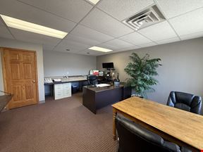 1040 W 4th St, Sale