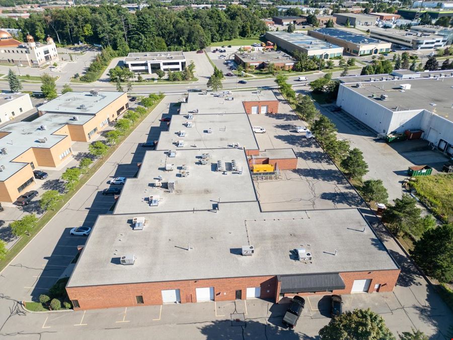215 Traders Blvd E, Mississauga, ON L4Z 3K5