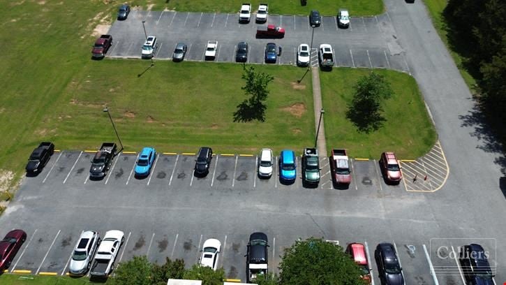 ± 80,400 SF Industrial Manufacturing/Distribution in Lanett, AL