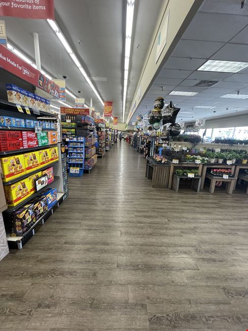 Edgewater Place Shopping Center