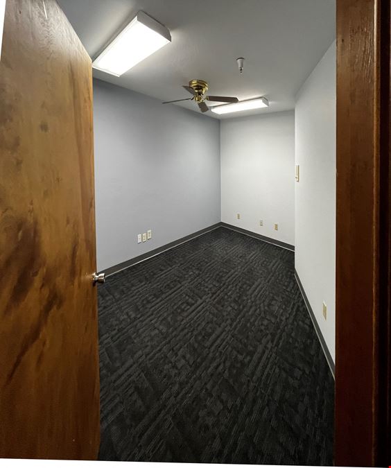 206 W Julie Dr