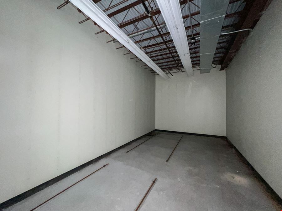 Street-level Retail Suite Fronting Popular Veterans Blvd