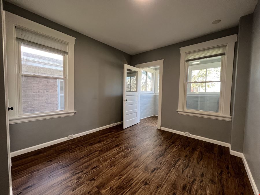 Melrose Ave: Low-Rise Multifamily Investment Package