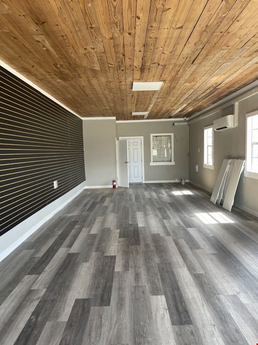 4113 Barrancas Ave | High-Visibility