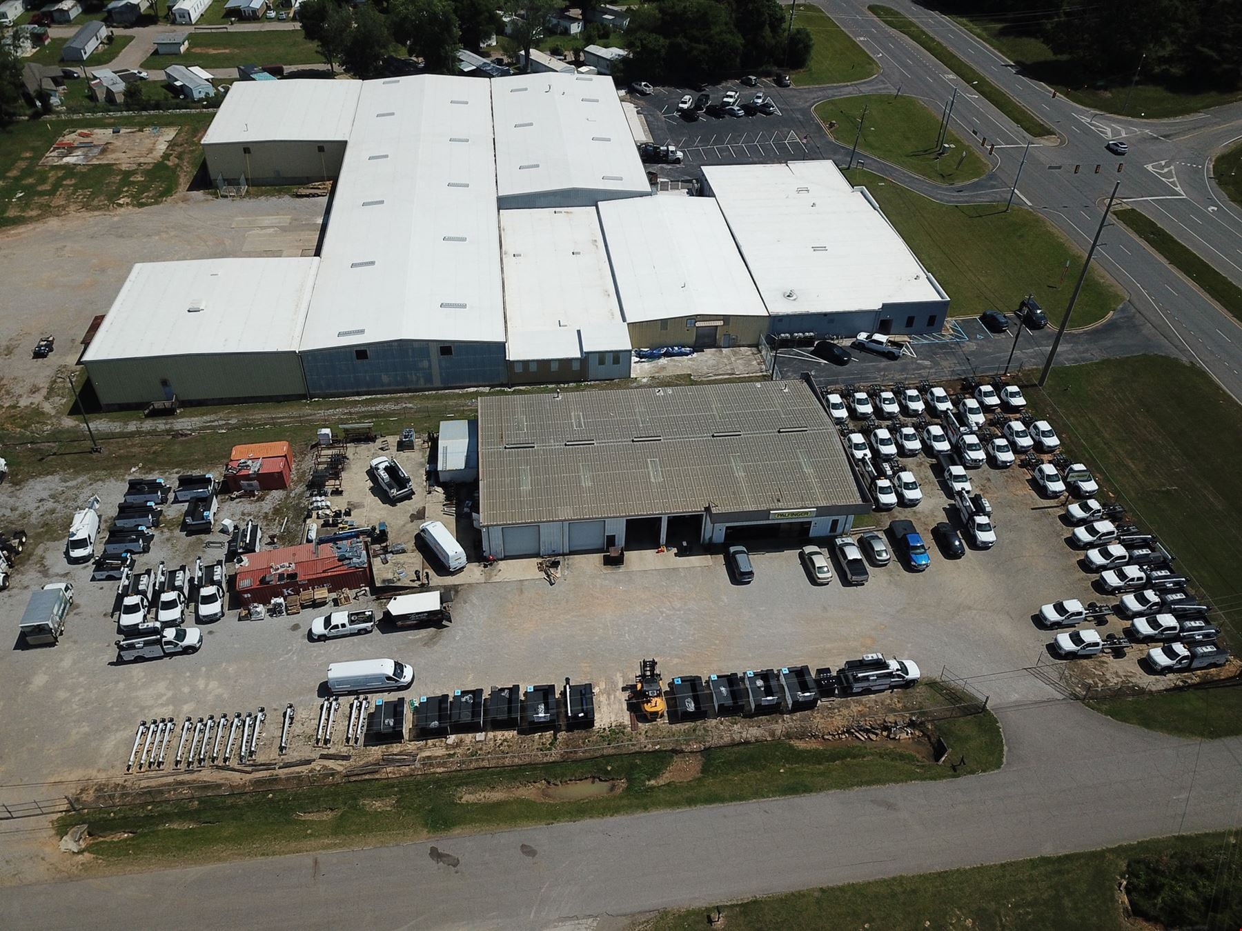 Freestanding Truck/Equipment Facility With Yard