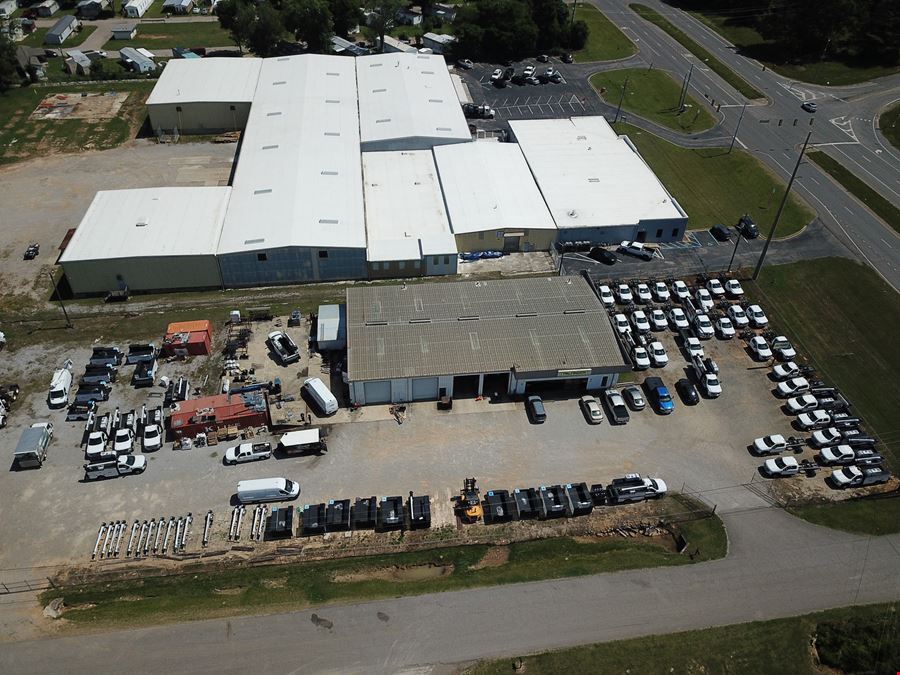 Freestanding Truck/Equipment Facility With Yard