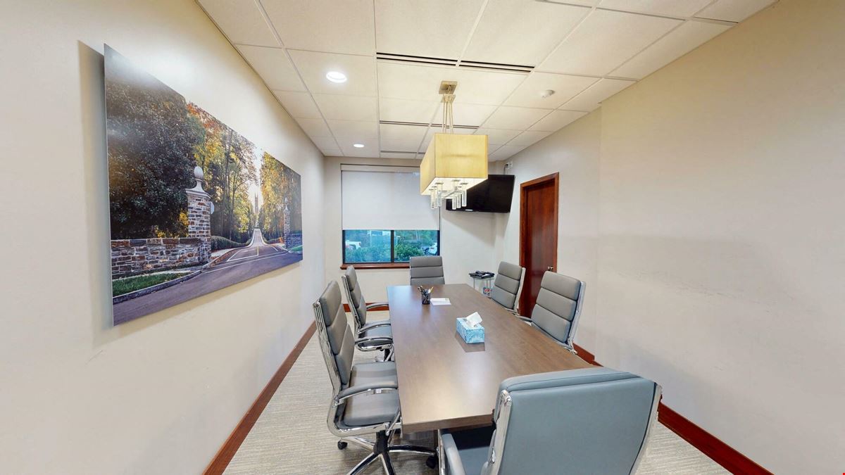 3917 University Dr. - Sublease