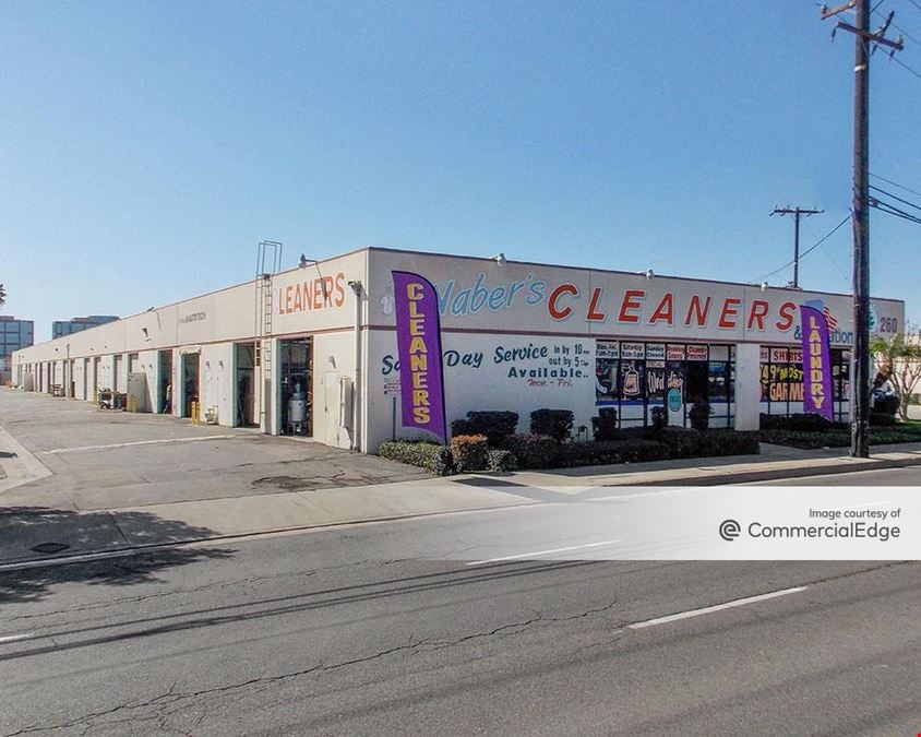 260 E Dyer
