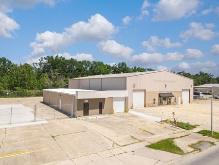 Preview of Industrial space for Sale at 12329, 12339 S Choctaw Dr