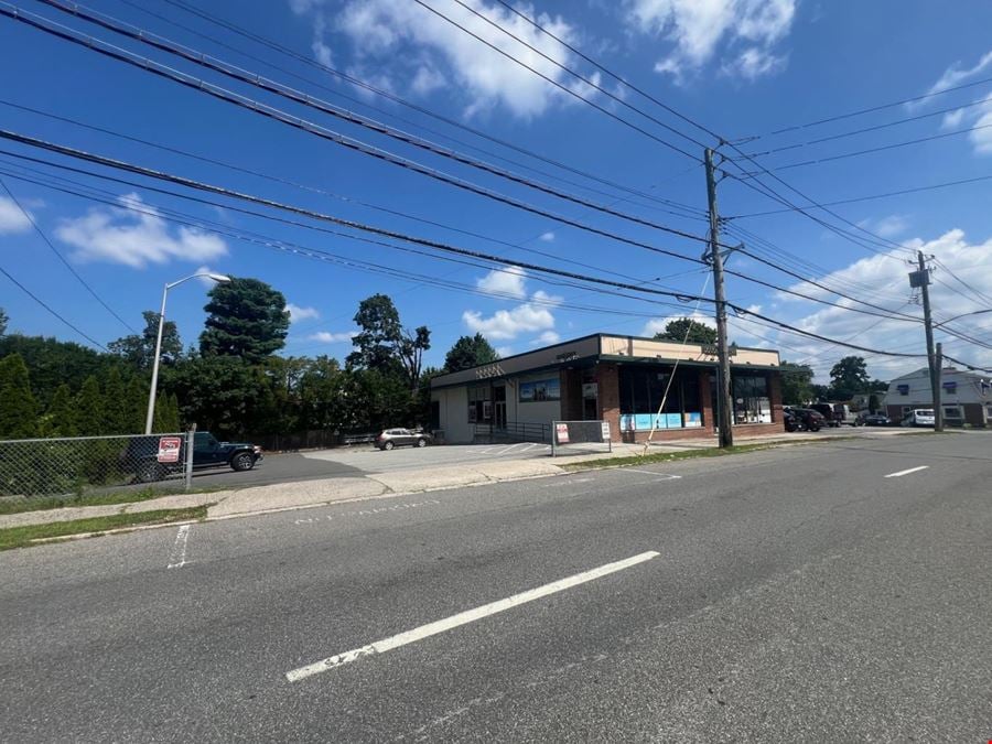 808 E Boston Post Rd