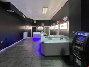 700 SF | 1101 Broadway | Renovated Retail Space with Glass Frontage for Lease