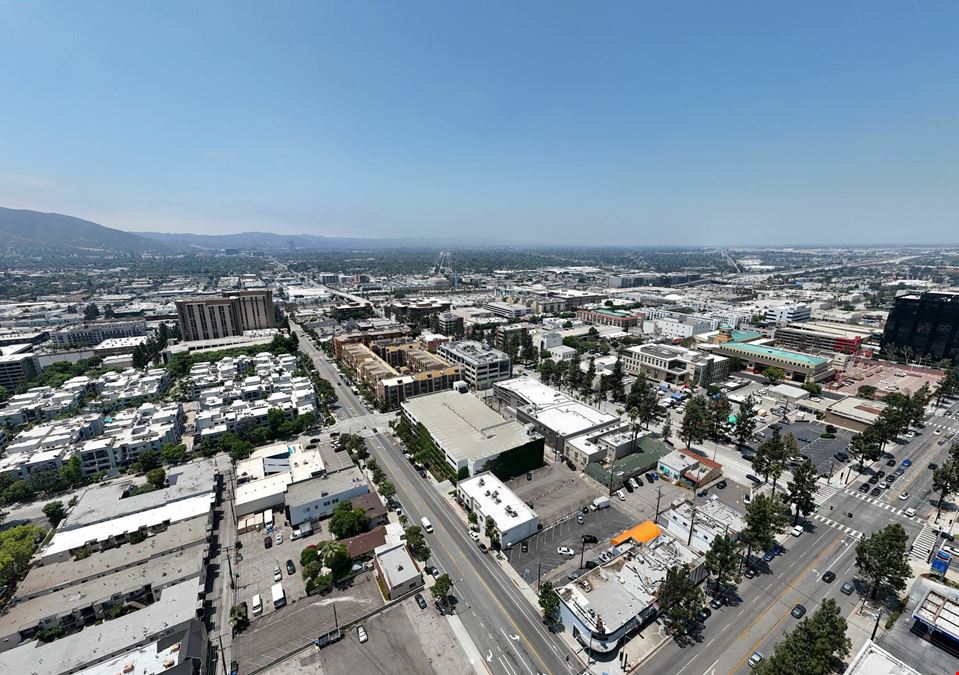 250 E Burbank Blvd