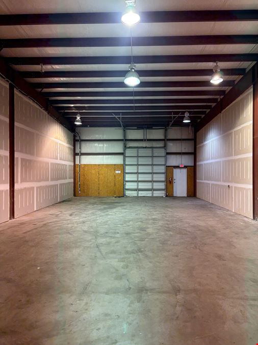 2,850 SF Office/Warehouse Space