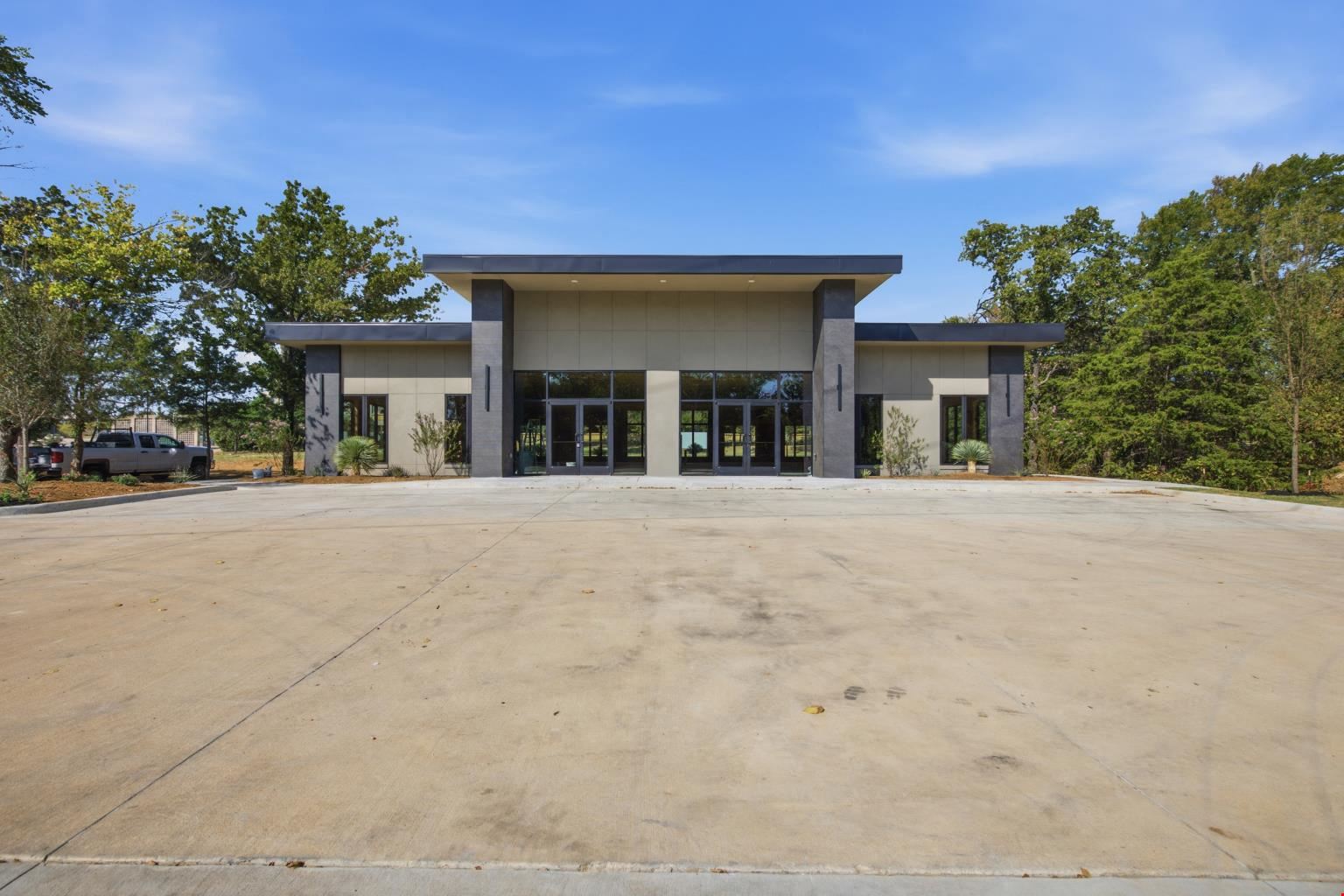 1420 W Kirkwood Blvd