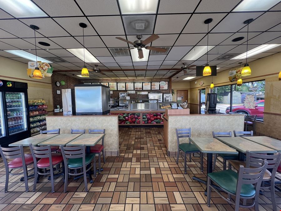Freestanding QSR with Drive-Thru