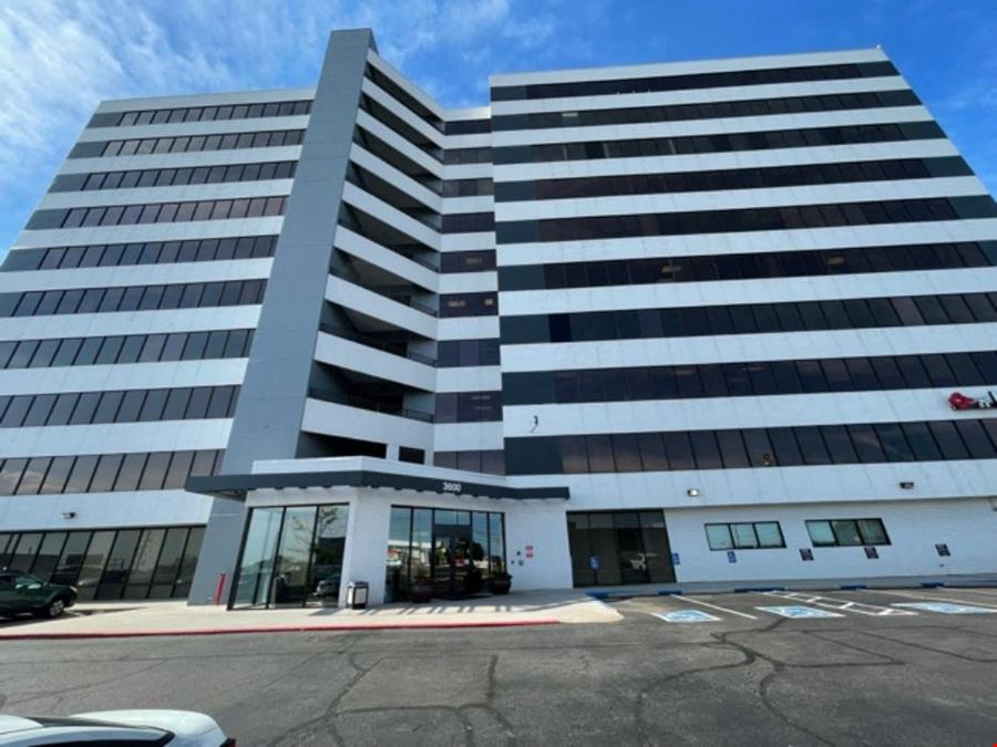 14,827 SF Suite 900/950 Professional and Medical Office Space