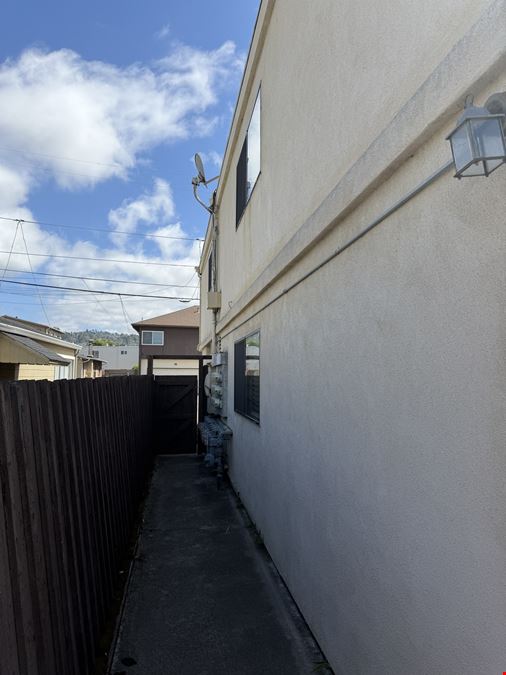 3263 Belmont Avenue