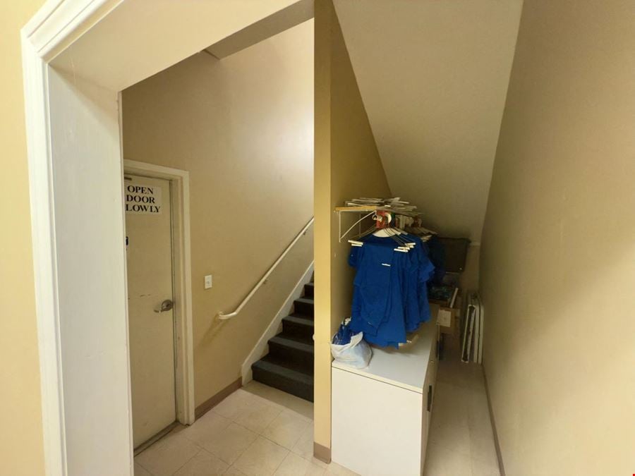 Turnkey Two-Story Office Near Airport, I-10