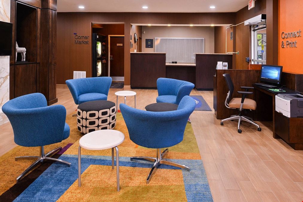 Fairfield Inn & Suites Louisville North