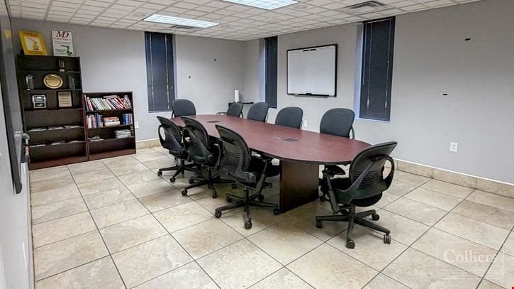 ±16,255-SF Industrial Building in Downtown Airport Submarket