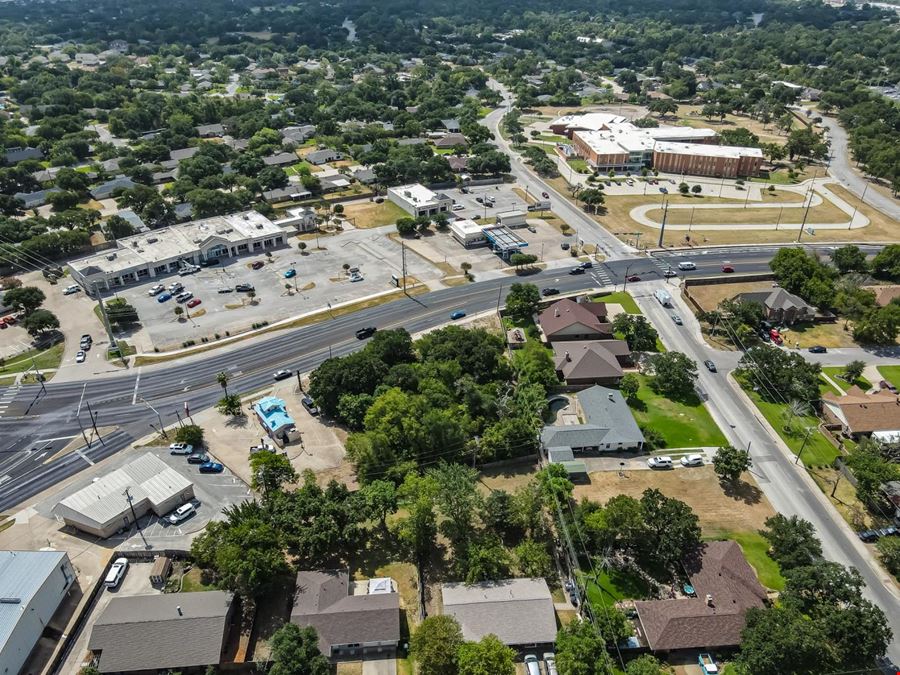 1122 E Villa Maria Rd