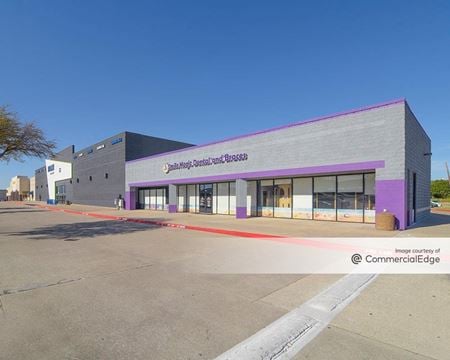 Preview of commercial space at 2404 South Stemmons Fwy