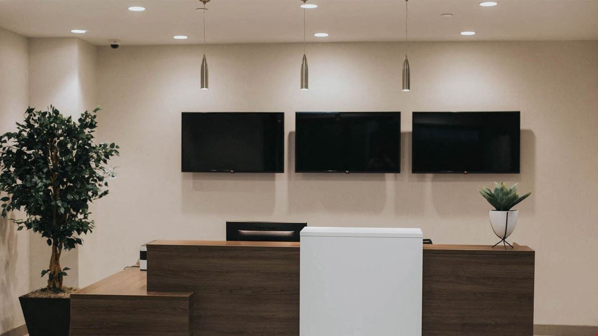 Executive Workspace - Riverside Commons