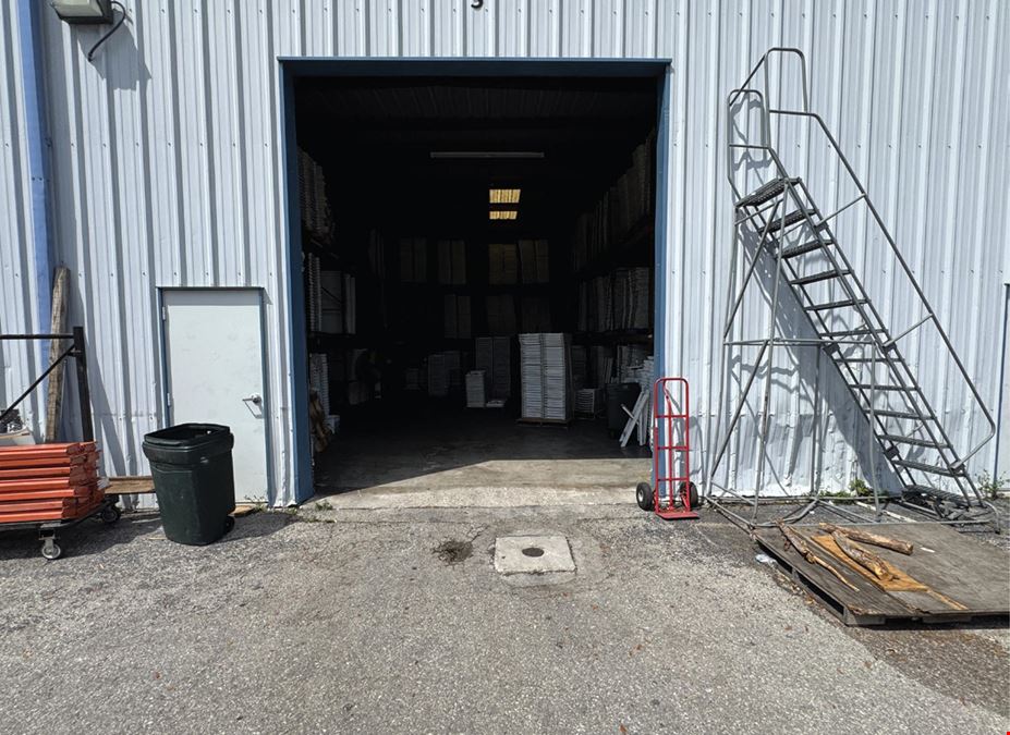 Industrial Warehouse with Excellent Visibility Along Metro Parkway!