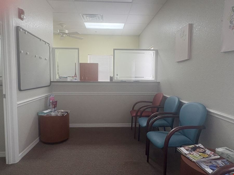 1,450 sf professional office for lease in Venice