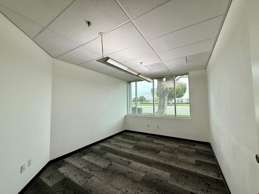 3100 Camino Del Sol