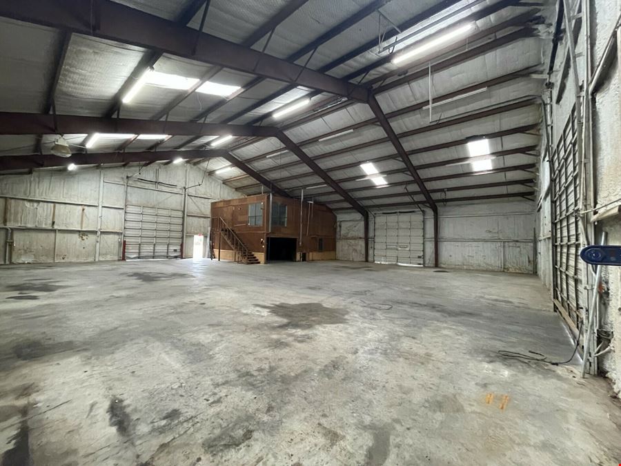 14933 Farm to Market Road 2964 (Rhones Quarter Rd)