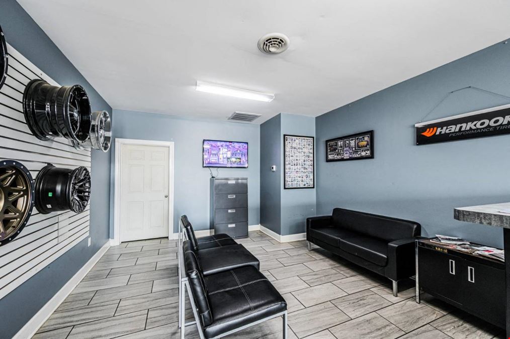 2201 W Everly Brothers Blvd, Tract 1