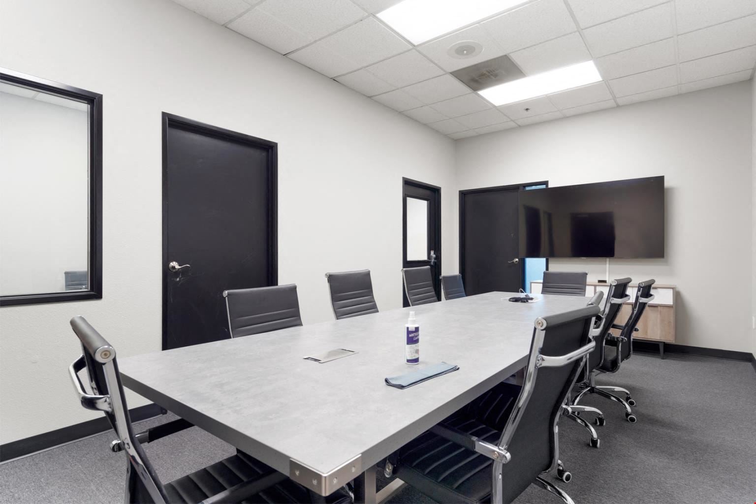 ReadySpaces Santa Ana