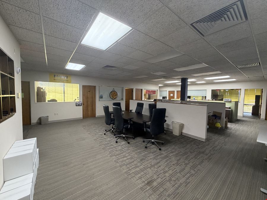 4412 Brady St, Lease