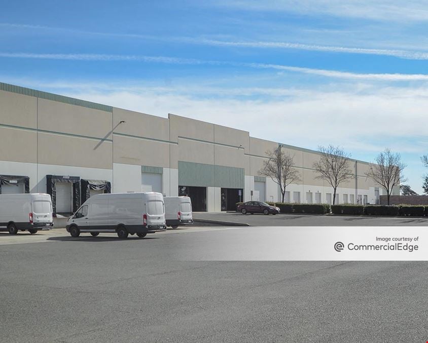 Lincoln Distribution Center