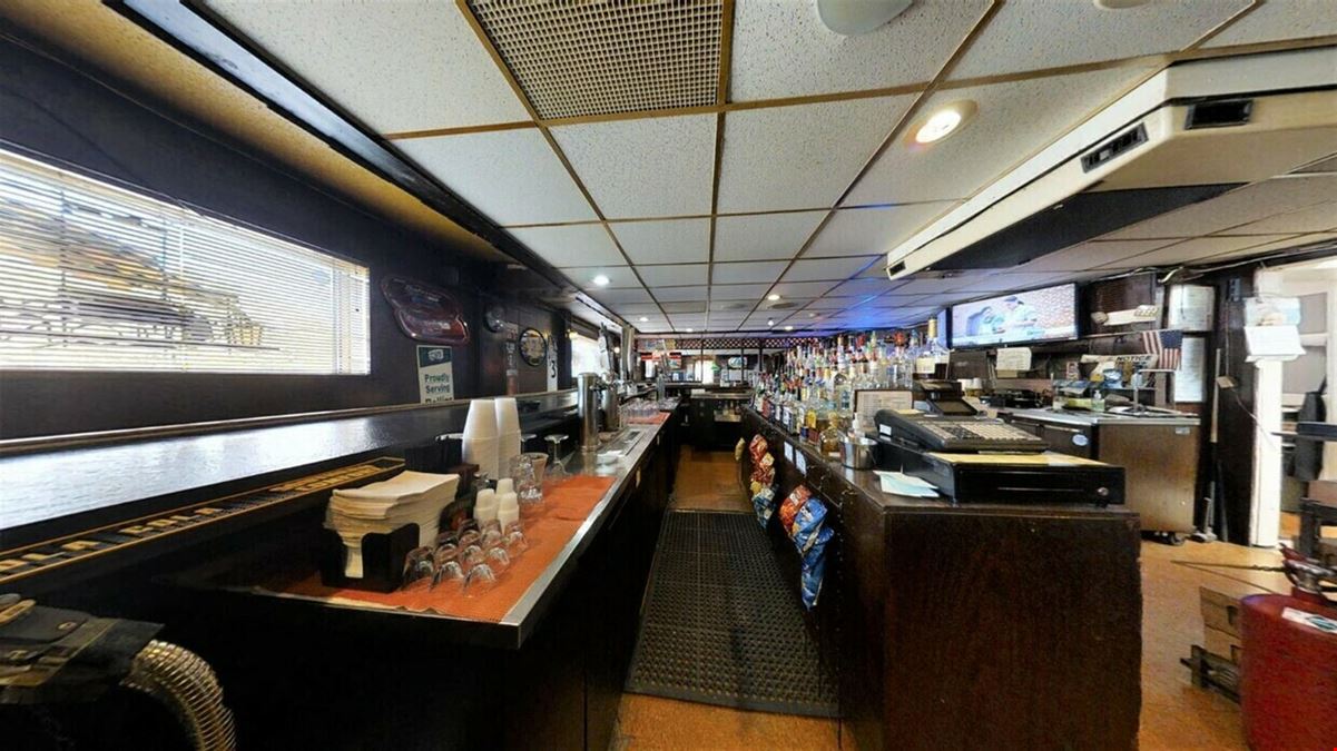 Arvin's Cedar Bar