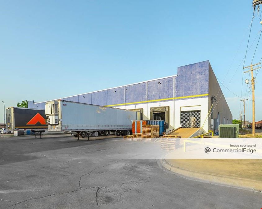 2200-2202 East Randol Mill Road