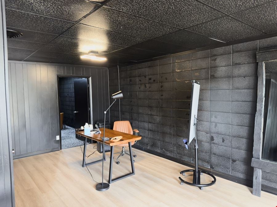 Multi-tenant - 7064 SF